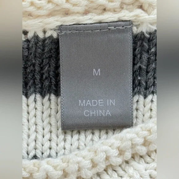 Liz Claiborne Long Sleeve Knit Pullover Sweater, Blue Star Design Women's Size M - Picture 12 of 16